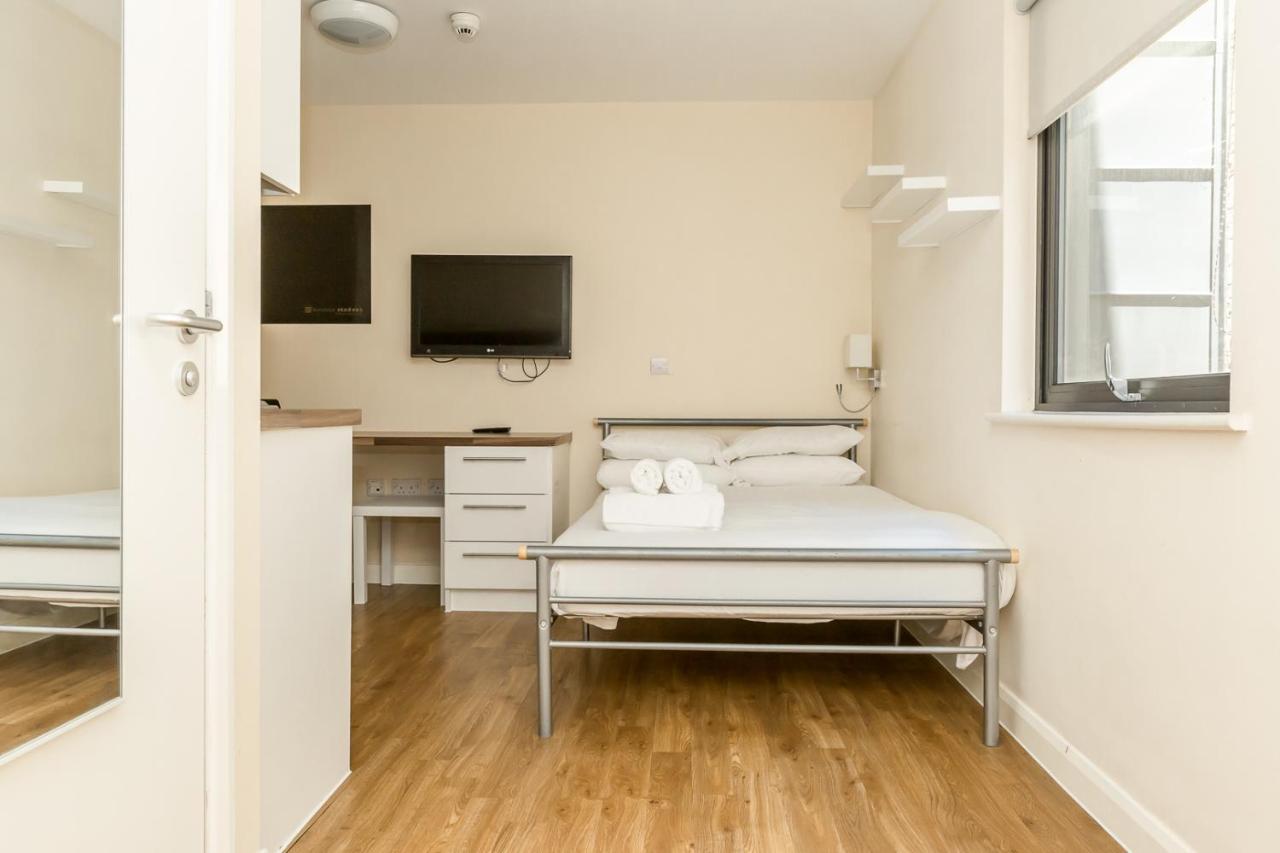 Zeni Studio, In Central London * Londres